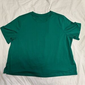 Lululemon ultralight waist length tee cascadia green size 8